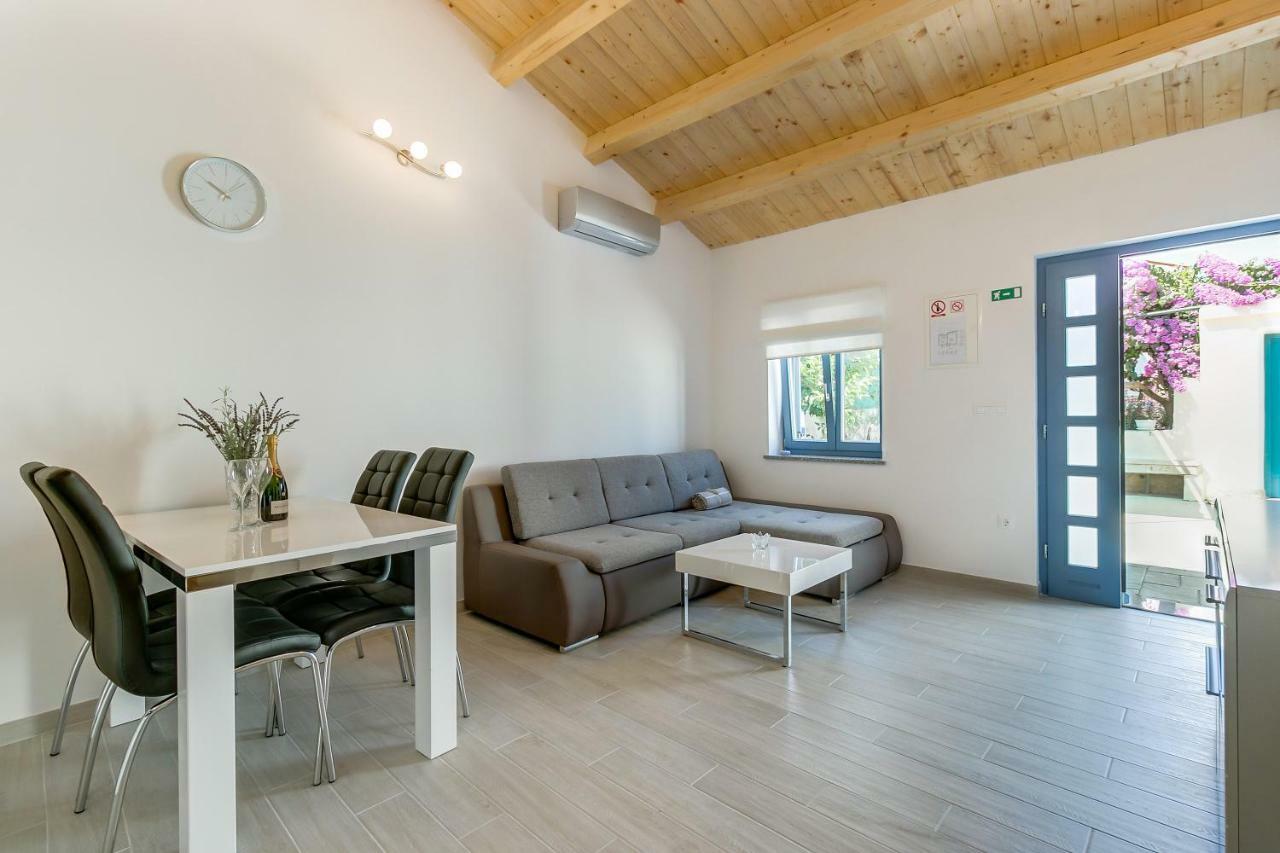 Apartments Relax Veli Lošinj Eksteriør bilde